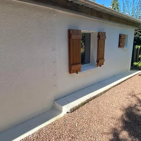 Les Papillons La Foulnerie Avec Cour Autonome 61270 Proche 61300 L'aigle -sanateflo- *