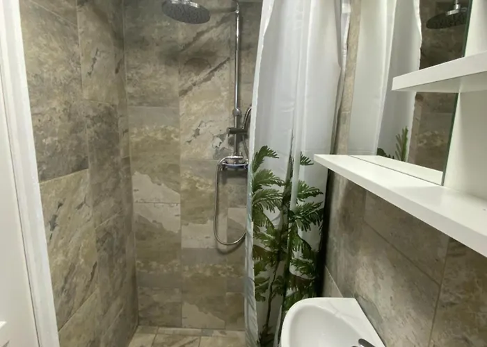 Les Papillons La Foulnerie Avec Cour Autonome 61270 Proche 61300 L'aigle -sanateflo- * Rai